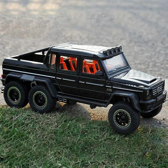 Mercedes 6x6  - Diecast Metal Car - Scale 1:24