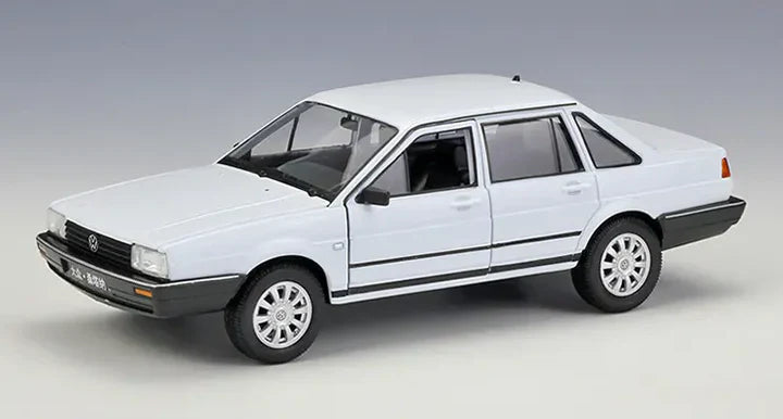 VOLKSWAGEN SANTANA - Diecast Metal Car - Scale 1:24